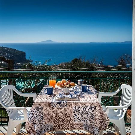 Casa Floriana Lägenhet Vico Equense Exteriör bild