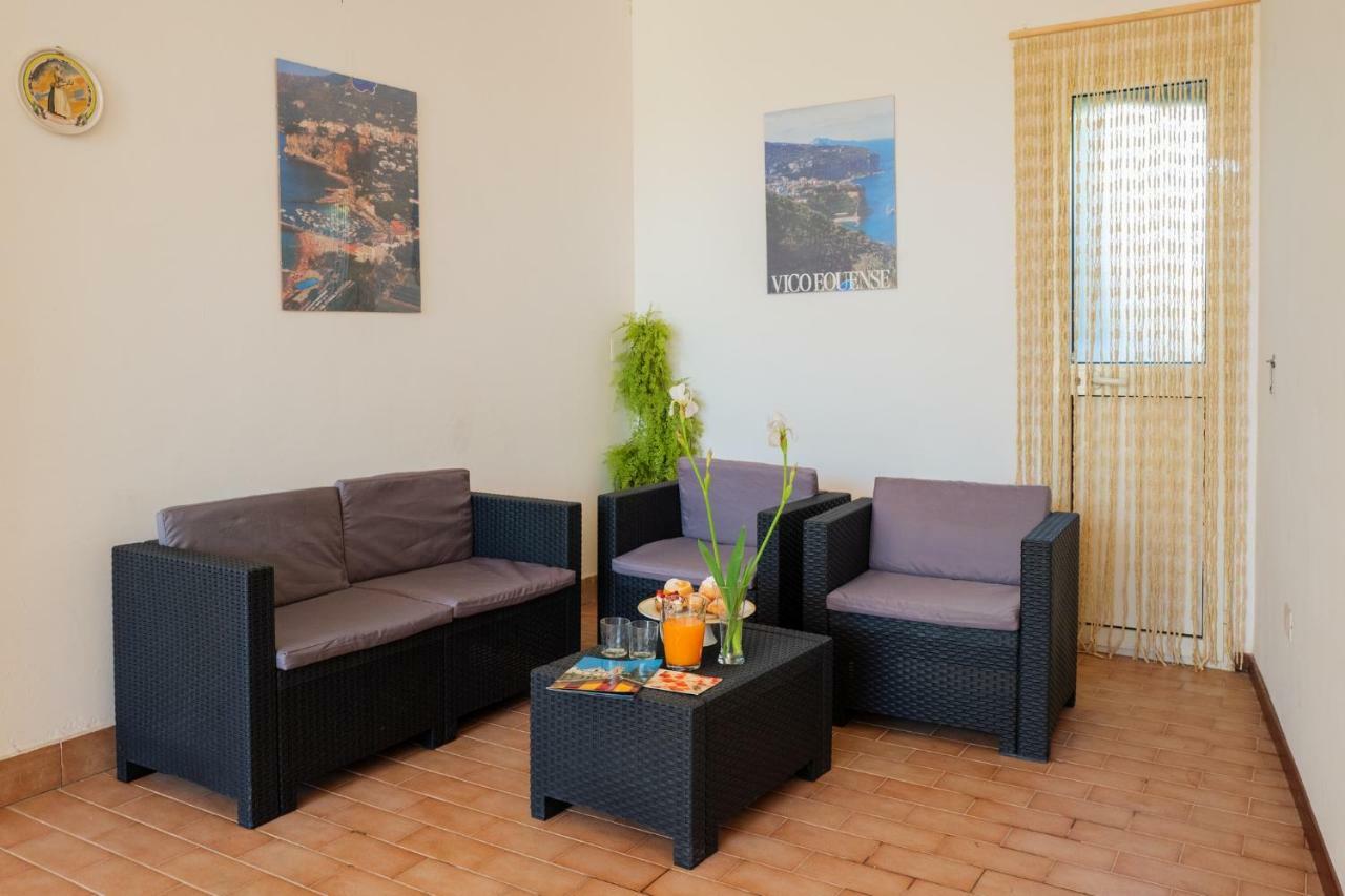Casa Floriana Lägenhet Vico Equense Exteriör bild